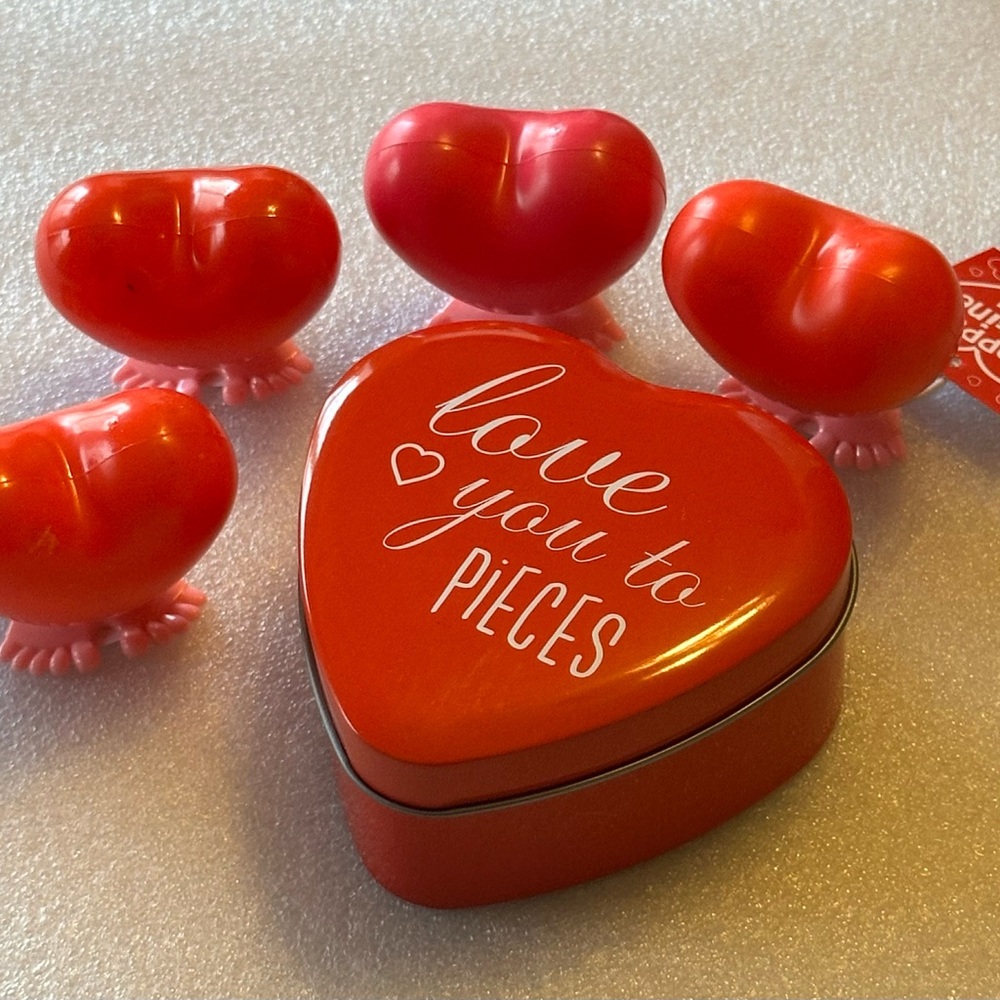 NEW! Heart Tin with Dancing Happy Feet Hearts